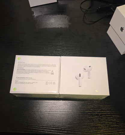 AirPods Pro 3 box back